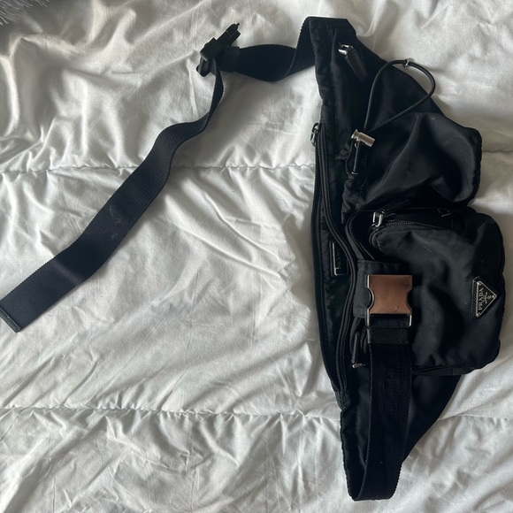 Re-Nylon and Saffiano leather belt bag - Picture 2 of 6